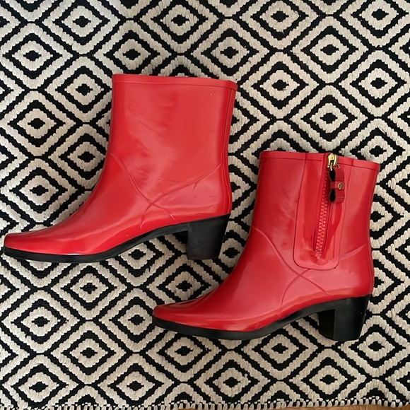 Kate Spade NY Penny Red Shiny Rubber Short Rain Boot Size 10 - Picture 5 of 8